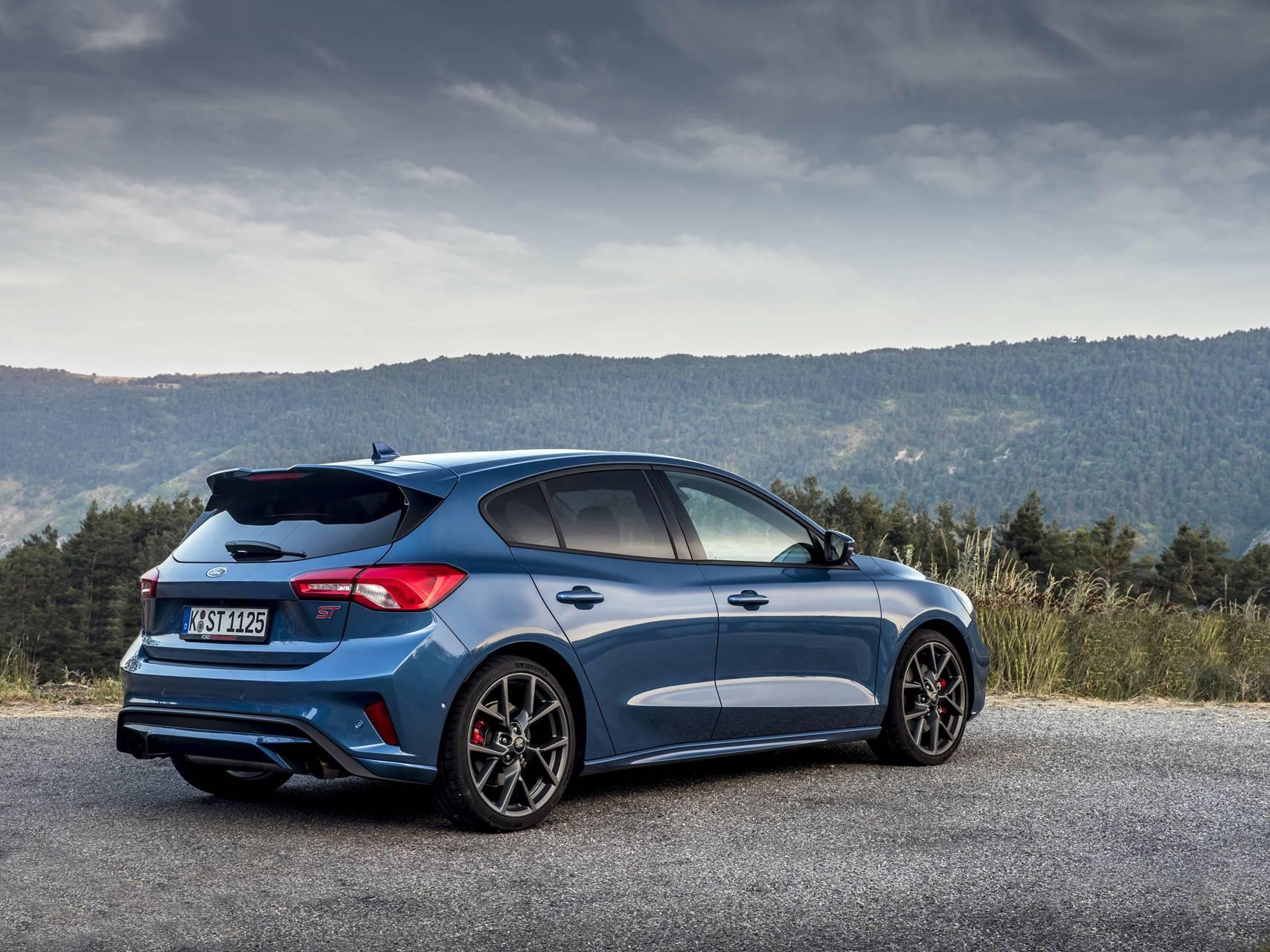 ford-focus-st-2020-021.jpg