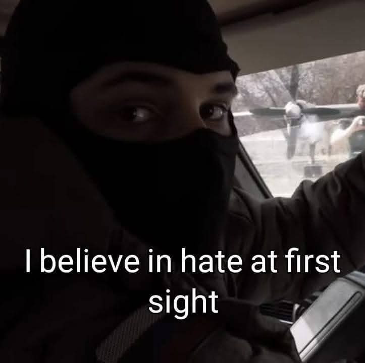 GunOWFyWkAA0C6-.jpg