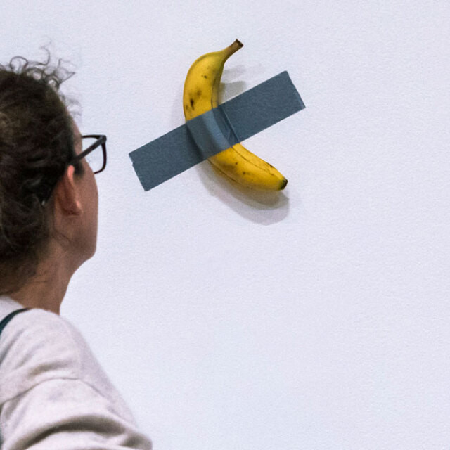 maurizio-cattelan.jpg