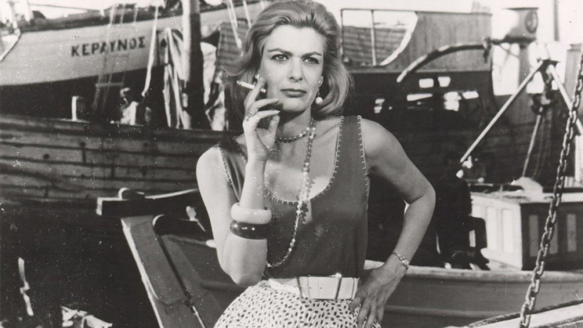 melina-tsigaro-xeri-sti-mesi.jpg