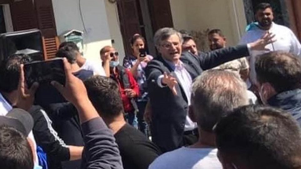 roma-tsiodras01-mesa.jpg