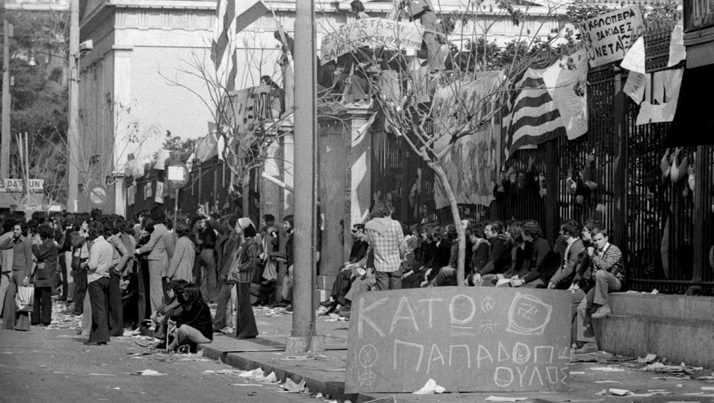 Οι 9 μήνες μέχρι την 17η Νοεμβρίου: Από την κατάληψη της Νομικής στην εξέγερση του Πολυτεχνείου