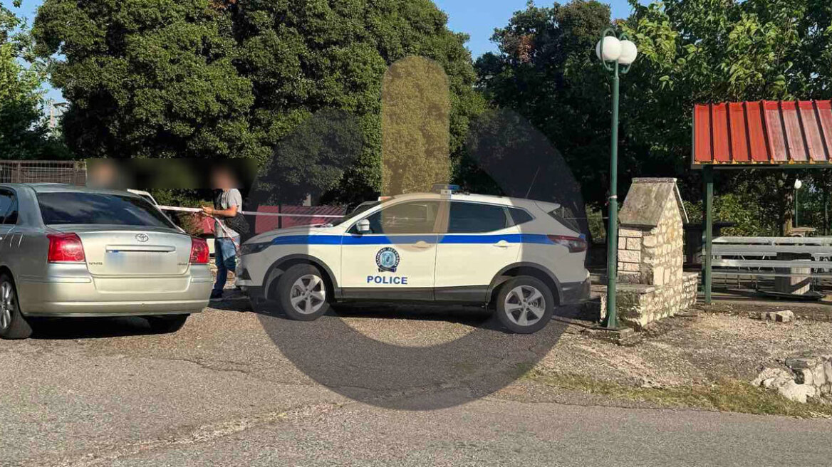 Πένθιμα χτυπούν οι καμπάνες για την κηδεία της Άννας στην Αμφιλοχία – «Έβριζε τις γυναίκες, τσακωνόταν με όλους» λέει φίλη της 51χρονης για τον δολοφόνο