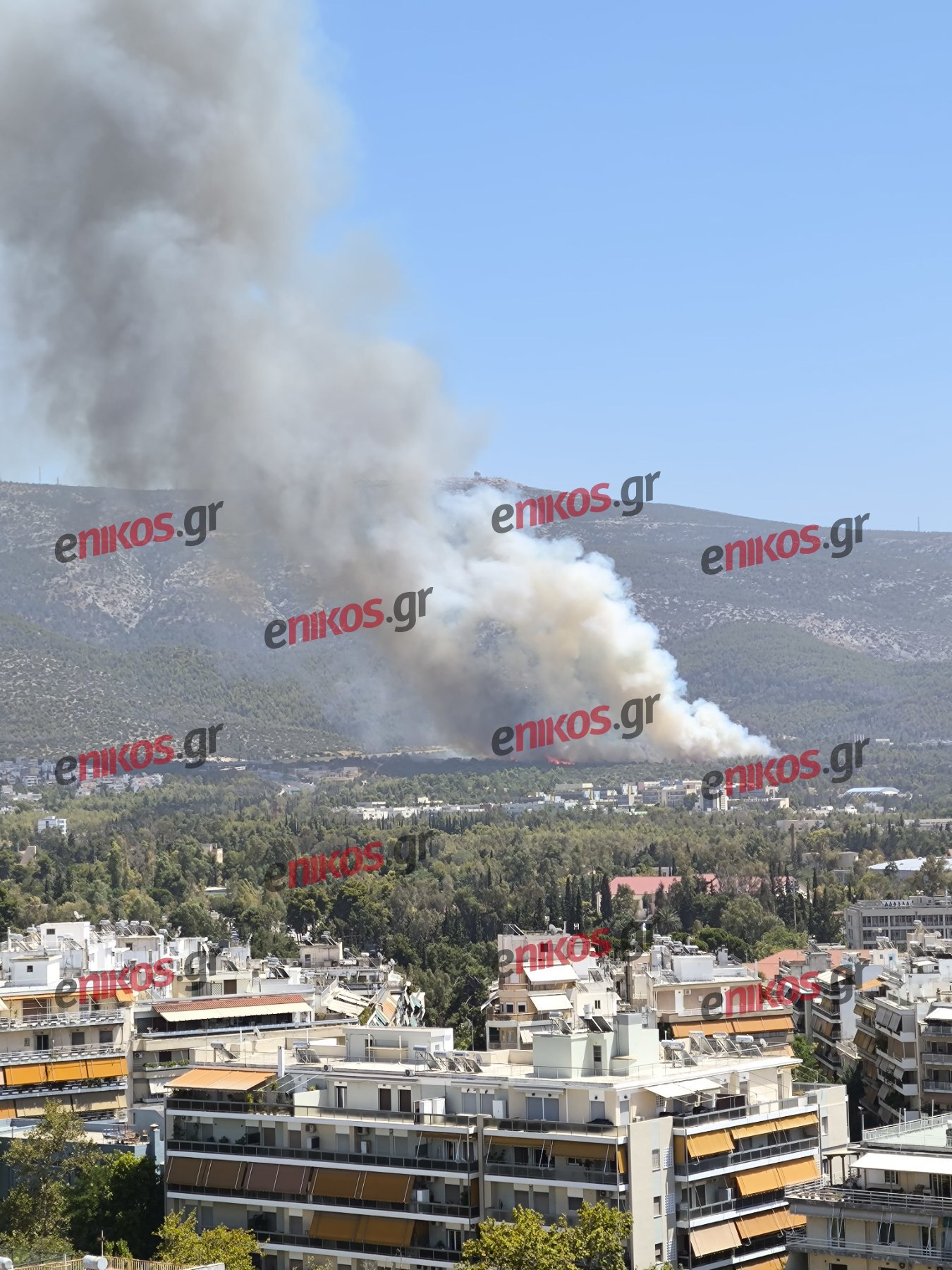 Φωτιά κοντά στην Πολυτεχνειούπολη Ζωγράφου – Ήχησε το 112 – ΒΙΝΤΕΟ