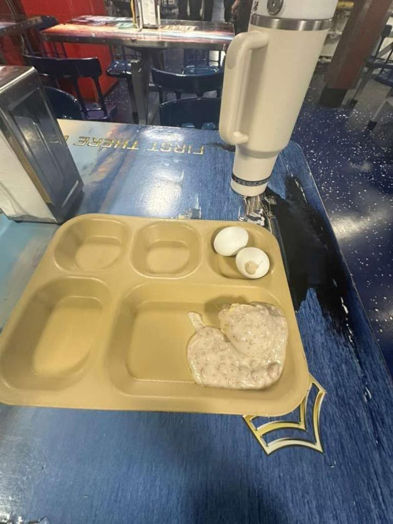 ΦΑΓΗΤΟ ΑΕΡΟΠΛΑΝΟΦΟΡΟ