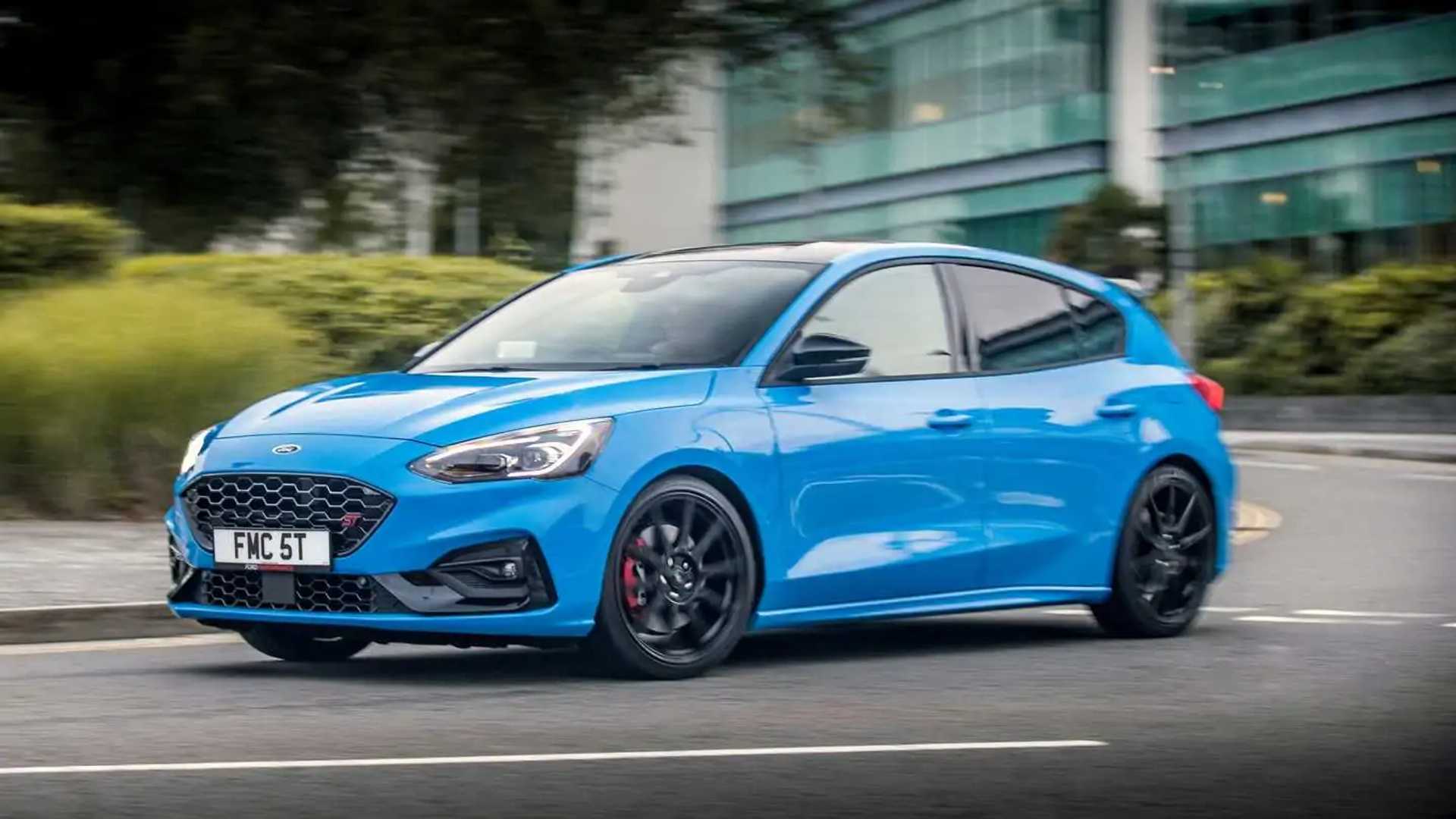 www.motor1.com
