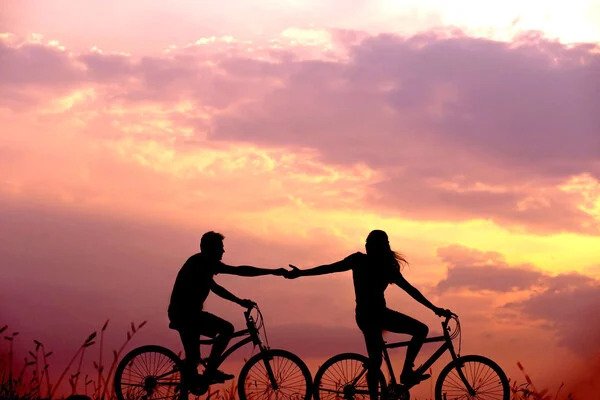 filoitexnisfilosofias.com